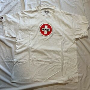 Bones t-shirt xl small stain